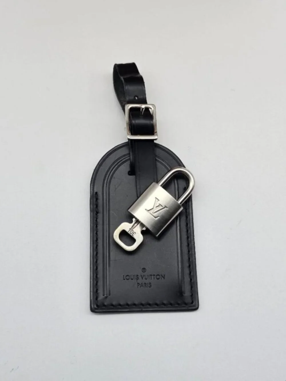 Authentic Louis Vuitton Black Luggage Tag Silver LV Padlock Key & Box